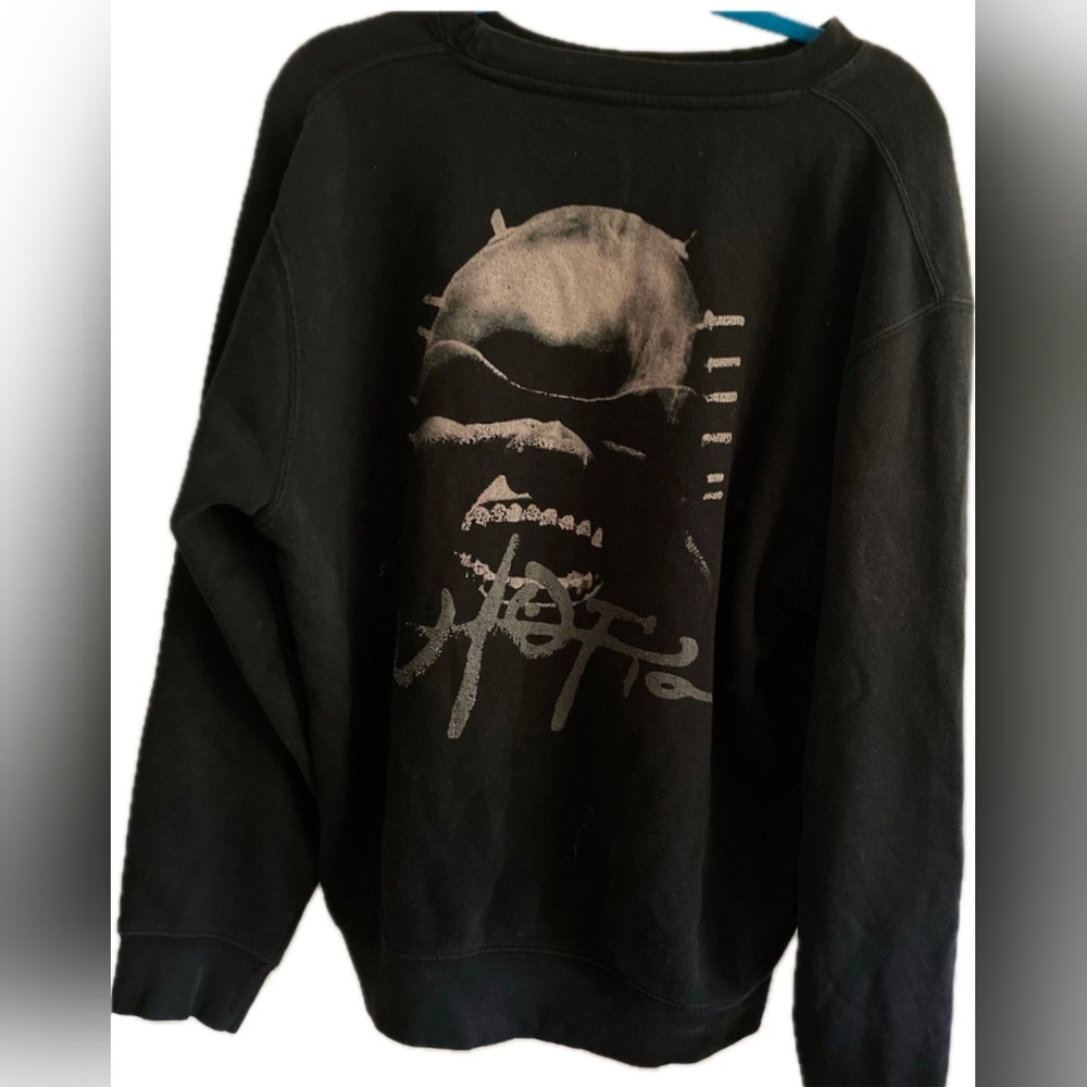 Travis Scott Utopia Crewneck Size Large Black Concert Souvenir Sweatshirt men